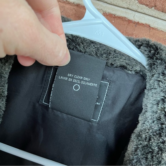 Sexy black wool jacket with belt and faux fur collar by Outbrook. size: medium - Picture 5 of 11